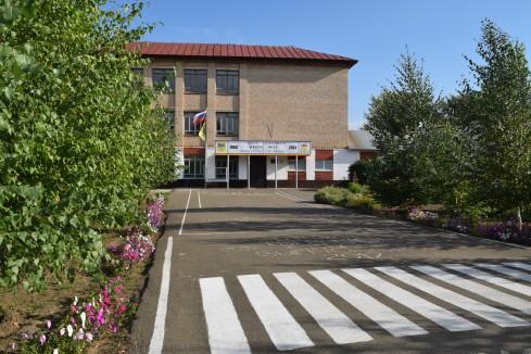 Средняя общеобразовательная школа № 83» (с.Городище) празднует свое 50-летие со дня основания.